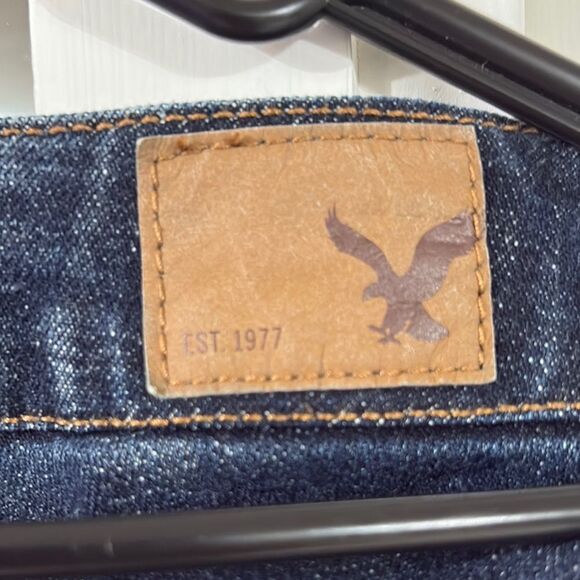 NWOT American Eagle Outfitters Juniors Dark Wash Jeans Size 0 - Picture 4 of 5